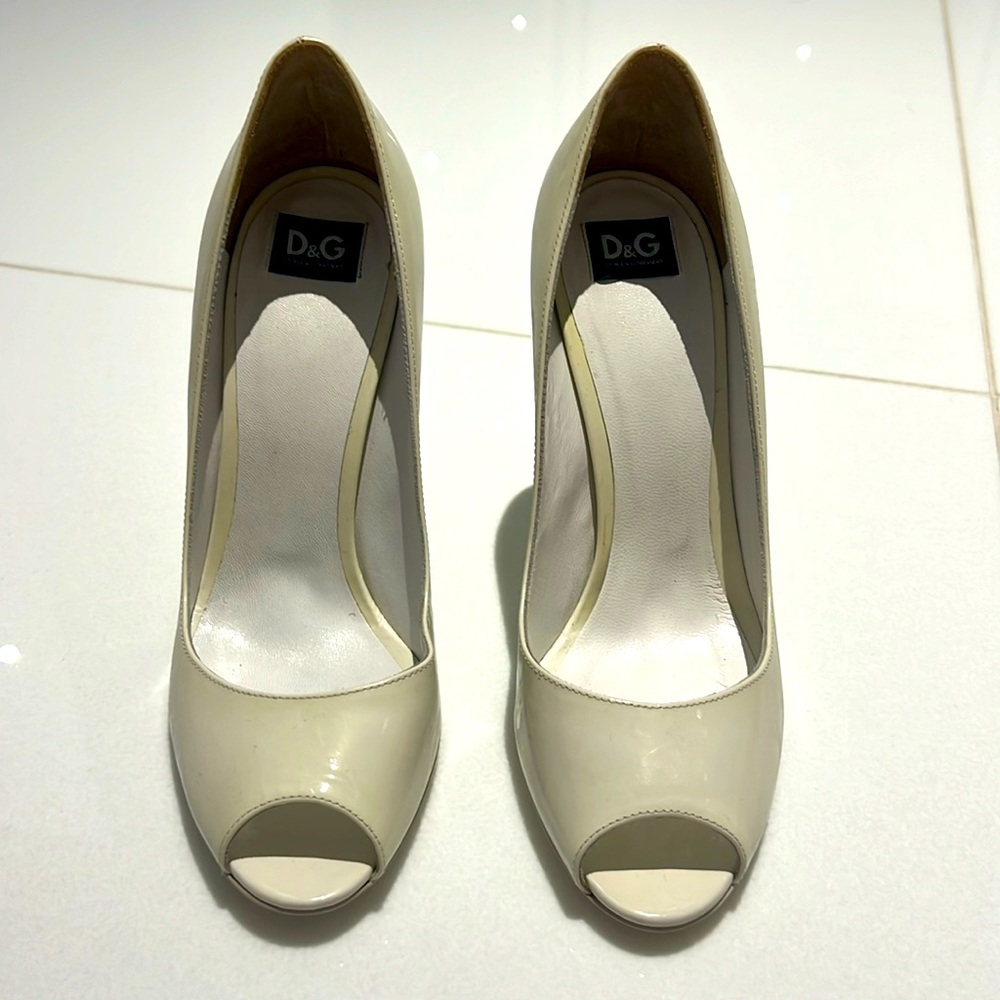 D&G white patent leather pumps